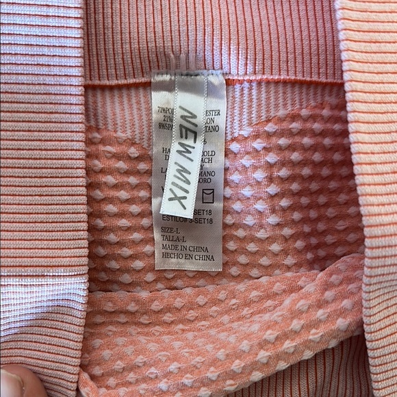 New Mix Pink Textured Leggings - Picture 2 of 7